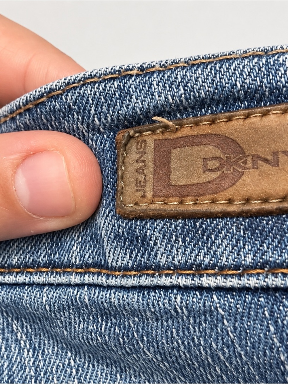 DKNY Jeans Women’s 4-6 Y2K Low Rise Straight Leg Slight Flare Blue Denim